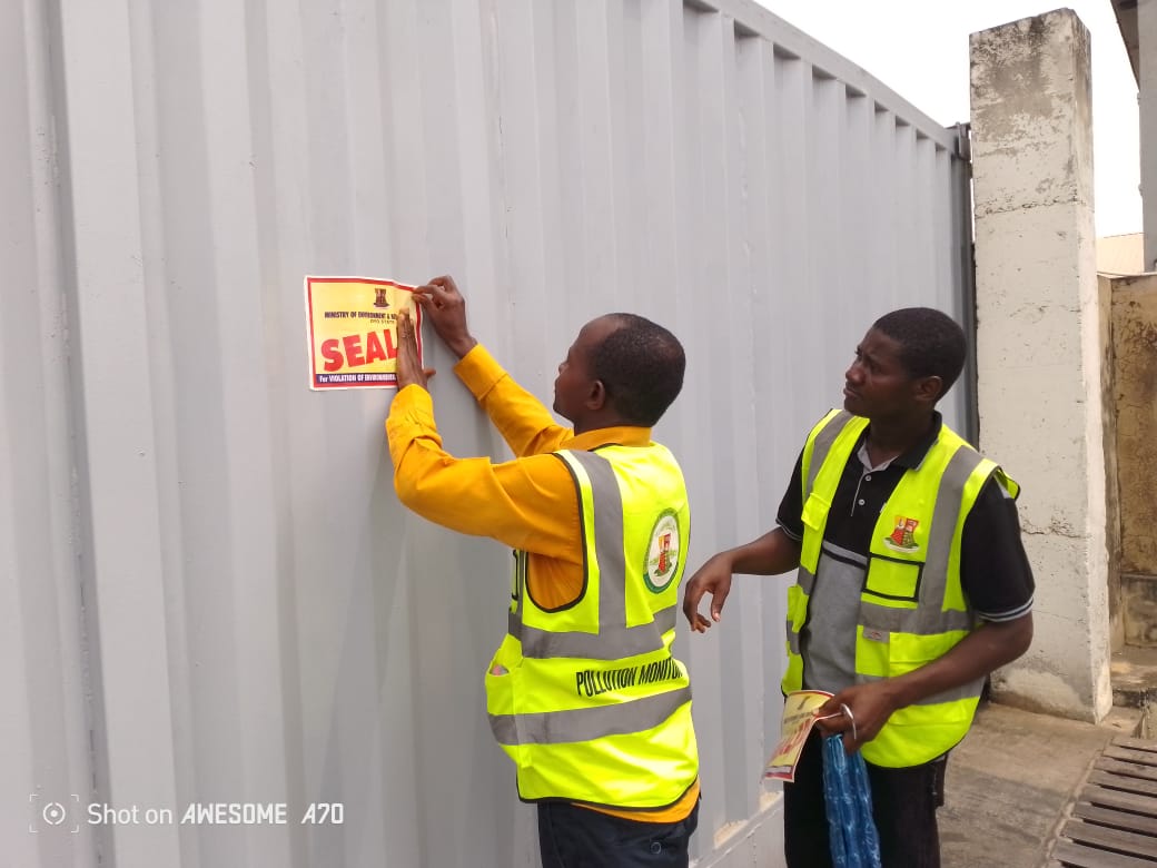 Pictures -Oyo Govt Seals Industrial Facility, Lounge In Ibadan…Declares State of Emergency In Markets, Public Places Pictures -Oyo Govt Seals Industrial Facility, Lounge In Ibadan…Declares State of Emergency In Markets, Public Places