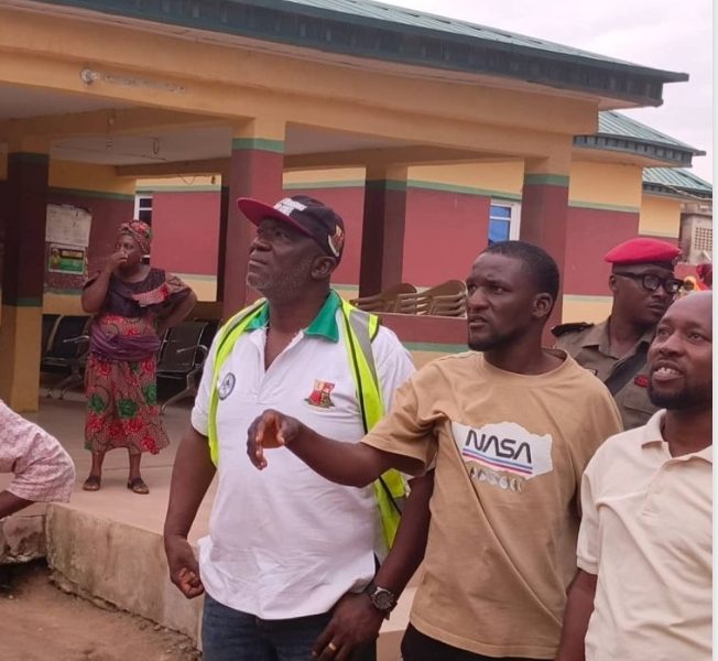 (PHOTOS): Oyo Govt’ll End Illegal Mining, Activities Degrading Environment – OSMDA DG•••Calms Igbeti Resident On Rock Weathering Incident
