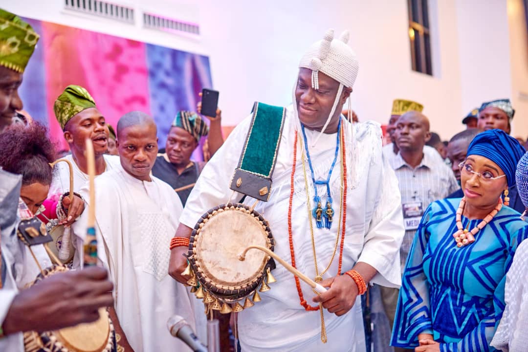2025 AYANGALU FESTIVAL: THOUSANDS GATHER AS OONI DRUMS FOR PEACE, UNITY, REAFFIRMS SPIRITUAL LEGACY OF ILE-IFE  …GIFTS DRUMMERS N4.95M