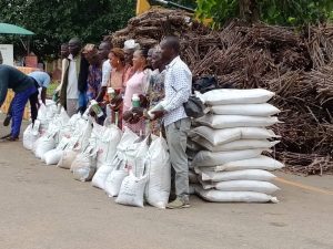 OYSADA Commences 5th Distribution Exercise Of N-Cares Farm Inputs To Farmers•••As Beneficiaries In Ido, Ogbomosho LGAs Laud Makinde Over Initiative