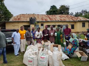 OYSADA Commences 5th Distribution Exercise Of N-Cares Farm Inputs To Farmers•••As Beneficiaries In Ido, Ogbomosho LGAs Laud Makinde Over Initiative