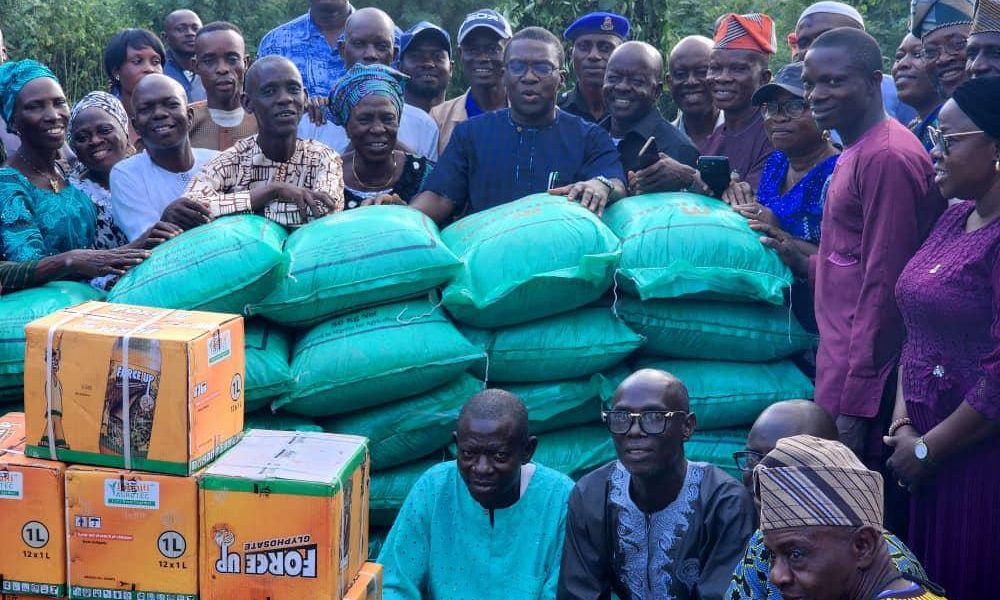 OYSADA Extends N-CARES Farm Inputs Distribution To Ibarapa, Oke-Ogun Zones •••As Farmers In Aiyete, Igboora, Iwere-Ile, Others Rejoice Over Govt. Support
