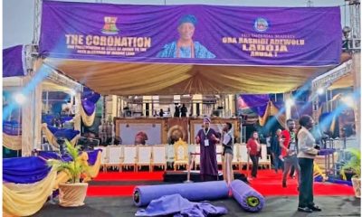 Olubadan: Alaafin, Soun, Gbenga Daniel, Amosun, Oluwo, Other Dignitaries Arrive Mapo Hall for Ladoja’s Coronation