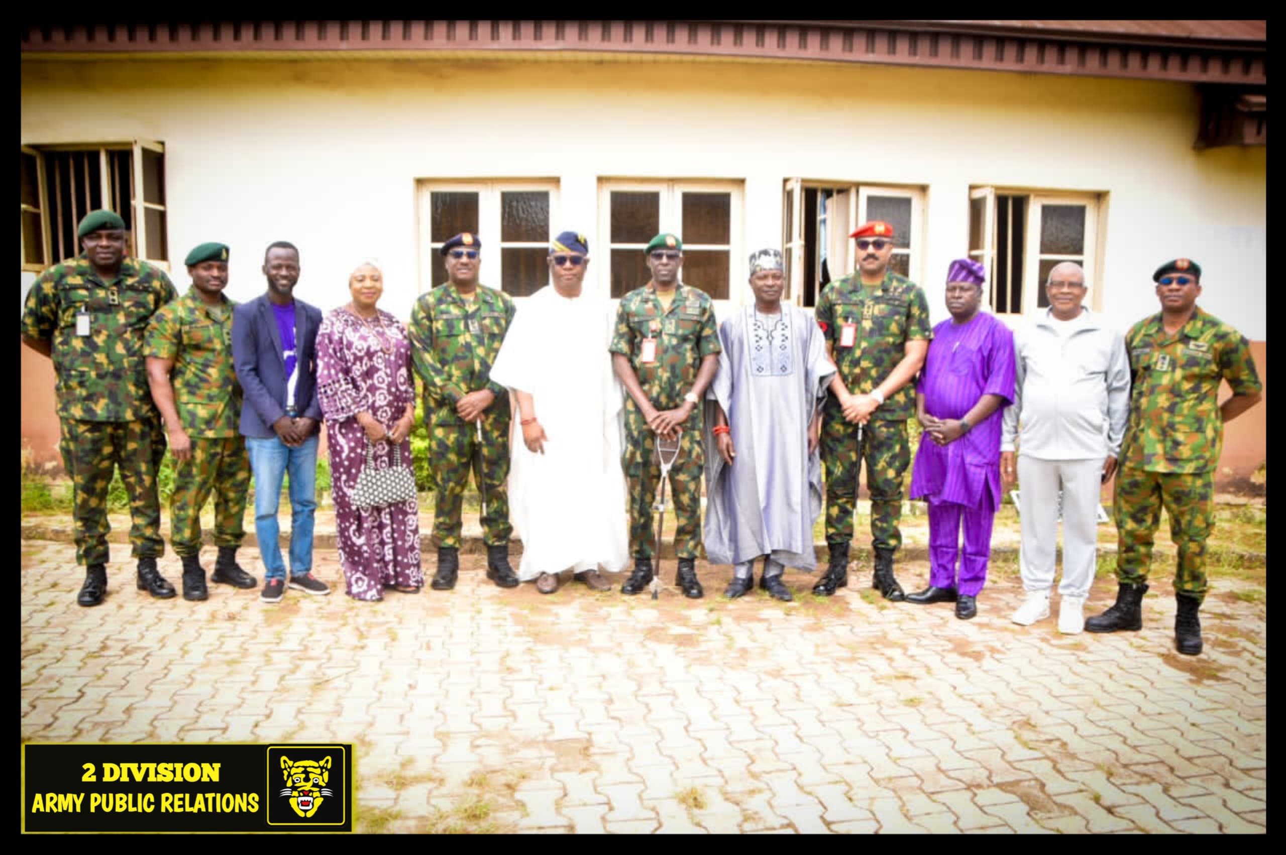 (PHOTOS):GOC 2 Division visits, Charges Oyo, Osun Troops to Remain Professional, Proactive